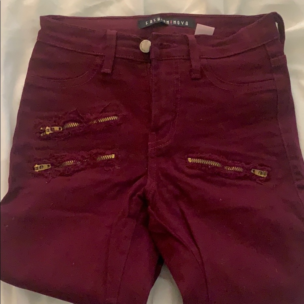 NEVER WORN. Fashion Nova Zip Jean